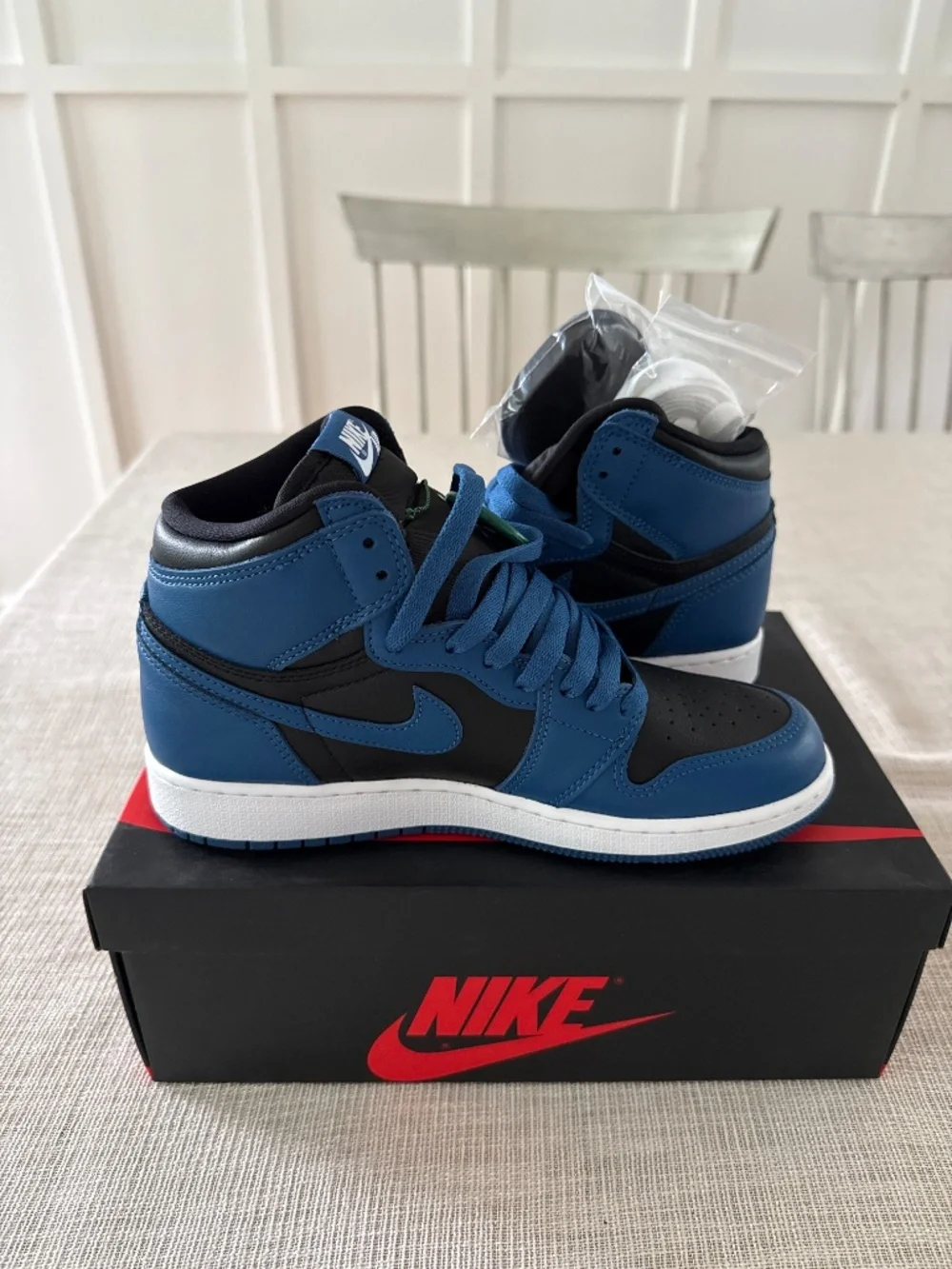 Nike Air Jordan 1 high in Blue and Black